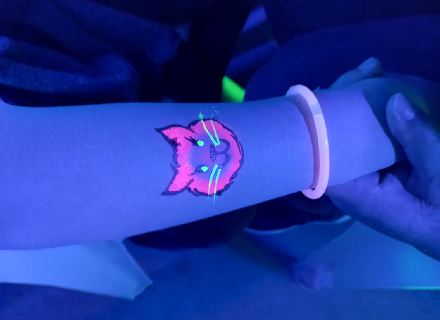 kids uv party lighting